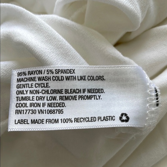 MOSSIMO  SUPPLY CO.
Women's White Tank Top NWOT - Picture 7 of 8